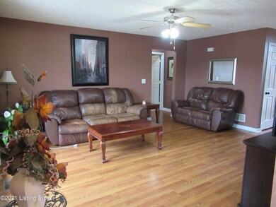 160 Halcomb Ct, Mount Washington, KY 40047 - photo 5