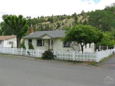 218 N Humbolt St, Canyon City, OR 97820 - photo 4