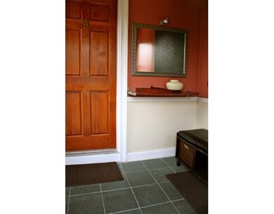 9 Munroe St unit 1, Newtonville, MA 02460 - photo 6