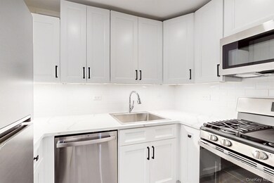 One Lincoln Plaza unit 30A, New York, NY 10023 - photo 6