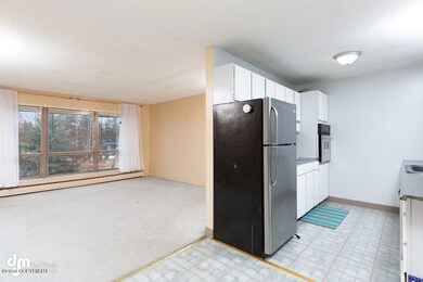 Dining Area 20190412-DW-45598-SMALL