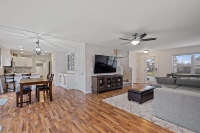 Living room 3