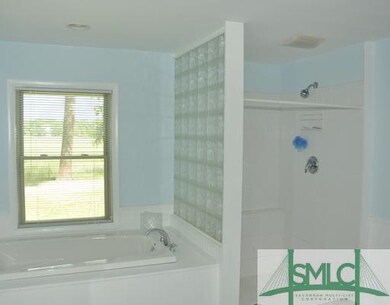 Master Bath/Spa. Double vanities in spacious maste