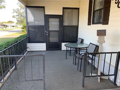 35054 Colony Hills Dr, Zephyrhills, FL 33541 - photo 2