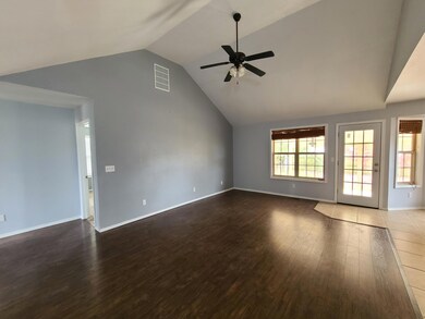 334 W Summit St (10)