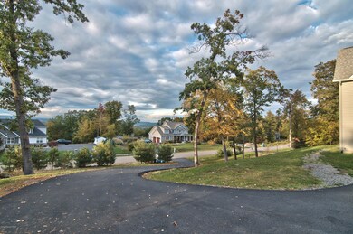 119 Godfreys Gate, Stroudsburg, PA 18360 - photo 3