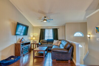 1102 Snowden Terrace, Johnson City, TN 37601 - photo 5