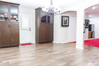 209 Gumwood Ln, Laredo, TX 78041 - photo 4