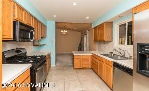 009_Kitchen[1]