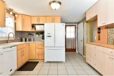 49 Aberdeen Rd, Quincy, MA 02171 - photo 2