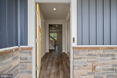 610 Atkinson St, Shenandoah Junction, WV 25442 - photo 3