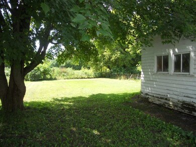 38 Liberty St, Swanton, VT 05488 - photo 4