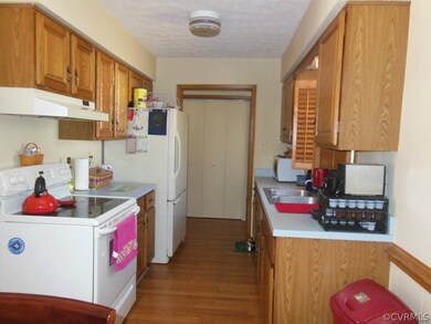 831 Oak Springs Dr, Aylett, VA 23009 - photo 4