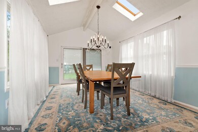 12602 Milburn Ln, Bowie, MD 20715 - photo 5