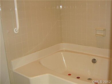 Bathroom - Master Bath - Master garden tub