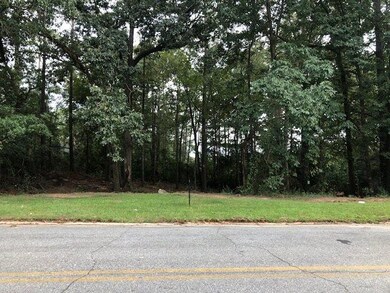 104 Woodcrest Cir, Warner Robins, GA 31093 - photo 2