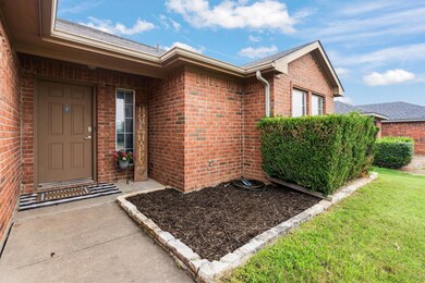 320 Odell St, Cleburne, TX 76033 - photo 3