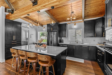 2555 Old Military Rd, Central Point, OR 97502 - photo 5