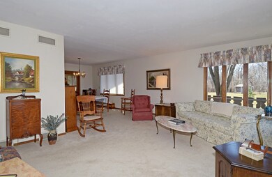 5223 Dommers Dr, Fitchburg, WI 53711 - photo 4