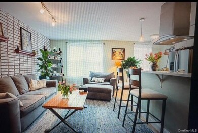 The Thornton Place unit 5G, Forest Hills, NY 11414 - photo 2