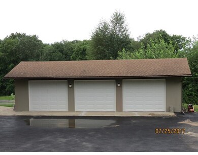 131 Avis Ave, Dracut, MA 01826 - photo 4