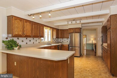 9823 Log House Ct, Gaithersburg, MD 20882 - photo 6