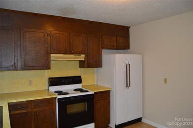221 N Kelly St unit 2, Statesville, NC 28677 - photo 6