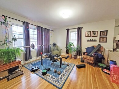 37 N Crescent Circuit unit 37, Boston, MA 02135 - photo 3