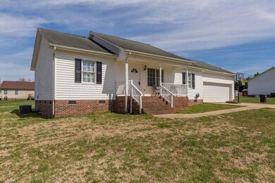 124 Clearview Rd, Statesville, NC 28625 - photo 2