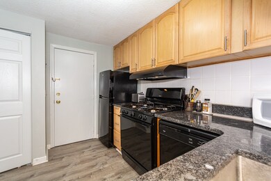 136 Tyngsboro Rd unit 12, North Chelmsford, MA 01863 - photo 5