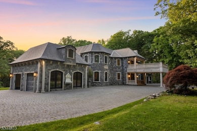 105 Chestnut Ridge Rd, Saddle River, NJ 07458 - photo 2