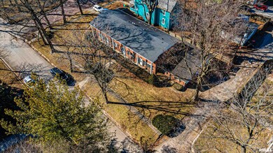 201 College Ave, Lincoln, IL 62656 - photo 4