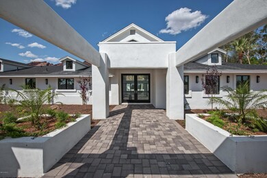 003_Entryway