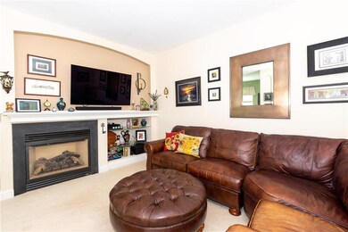 2337 Hollow View Dr, Easton, PA 18040 - photo 3