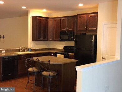 344 Latrobe Dr, Newark, DE 19702 - photo 2