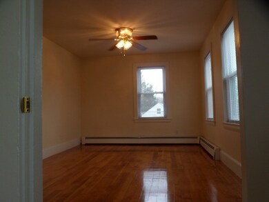 2 Evergreen St unit 4, Kingston, MA 02364 - photo 3