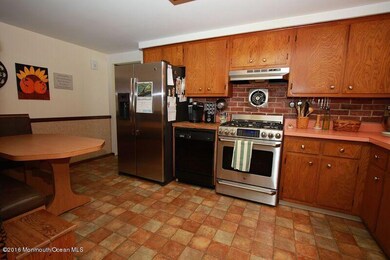 460 Admiral-Kitchen2