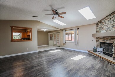 600 Venus Ave, Alamogordo, NM 88310 - photo 3