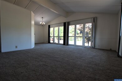 2203 SW Butterfield Dr, Corvallis, OR 97333 - photo 2