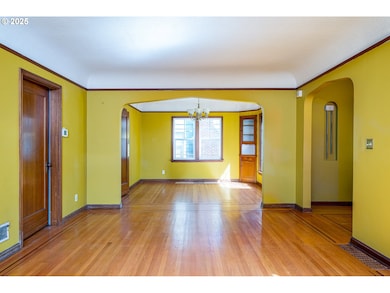 5833 NE 14th Ave, Portland, OR 97211 - photo 3