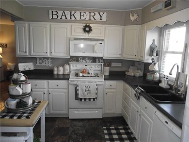 208 W Route 33, Shumway, IL 62461 - photo 7