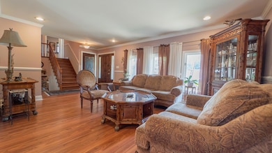 9439 Walnut Dr, Munster, IN 46321 - photo 2