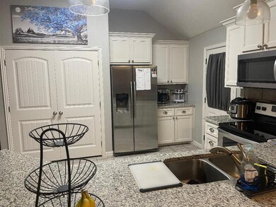 230 W Munson St, Denison, TX 75020 - photo 3