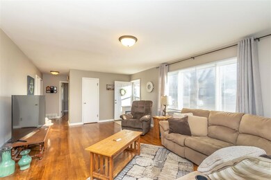 1211 W 9th St, Cedar Falls, IA 50613 - photo 6