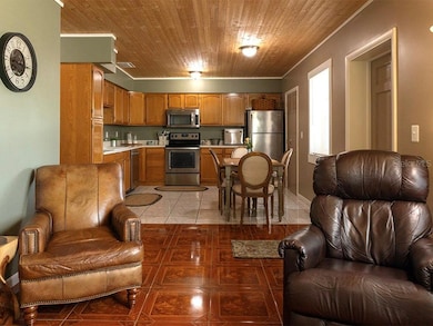 380 Base Ave E unit 201, Venice, FL 34285 - photo 4