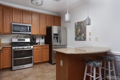 402 Regency Place unit 402, Woodbridge, NJ 07095 - photo 6