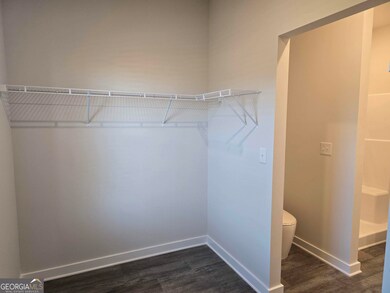 1st fl primary bedroom closet