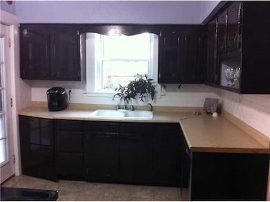 Kitchen. kitchen has new appliances, ceramic floor