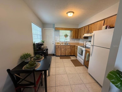 10812 Hannaway Dr unit B, Riverview, FL 33578 - photo 7