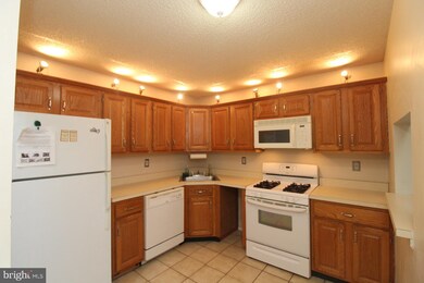 20 Scherer Ct unit A3, Lawrence Township, NJ 08648 - photo 7